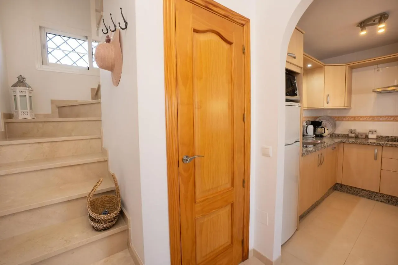 Penthouse Las Gaviotas Ii-2E Menyber Nerja 0*,  Spain